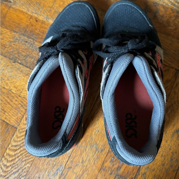 ASICS - Picture 4 of 6